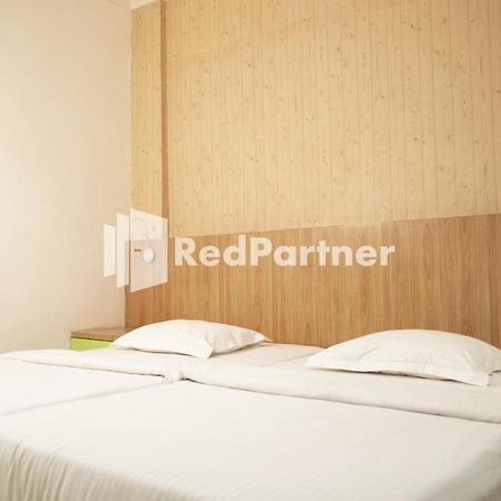 Wisma Sederhana Mitra Reddoorz Medan Luaran gambar