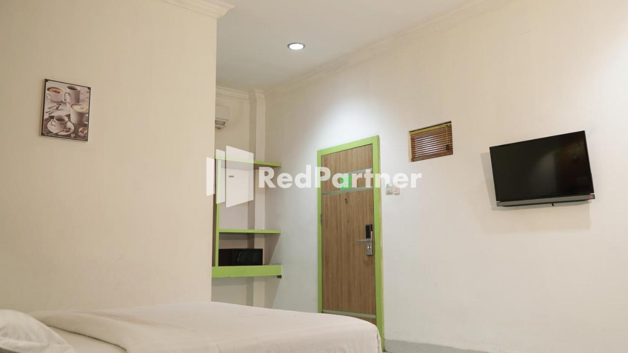 Wisma Sederhana Mitra Reddoorz Medan Luaran gambar
