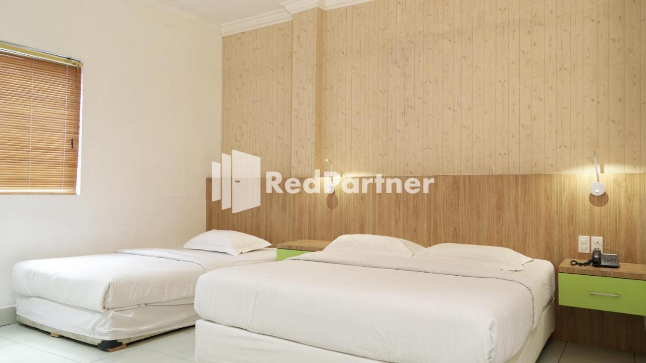 Wisma Sederhana Mitra Reddoorz Medan Luaran gambar