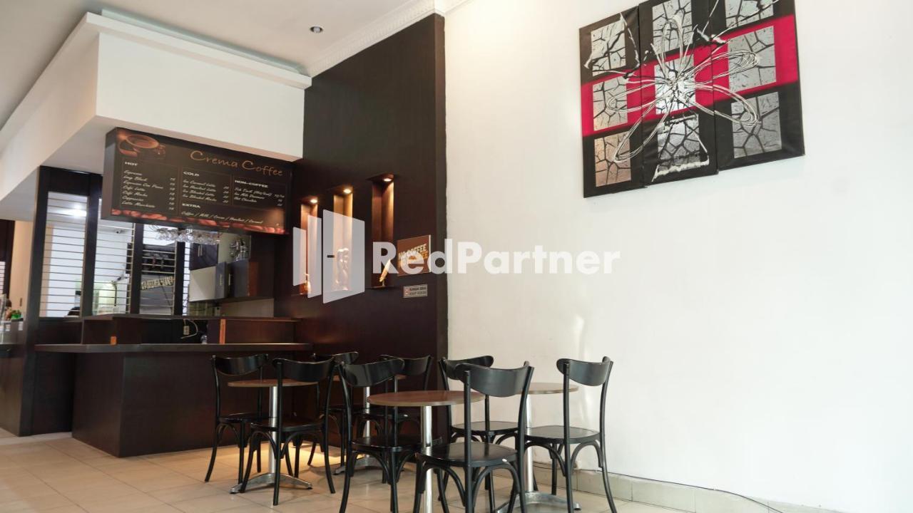 Wisma Sederhana Mitra Reddoorz Medan Luaran gambar
