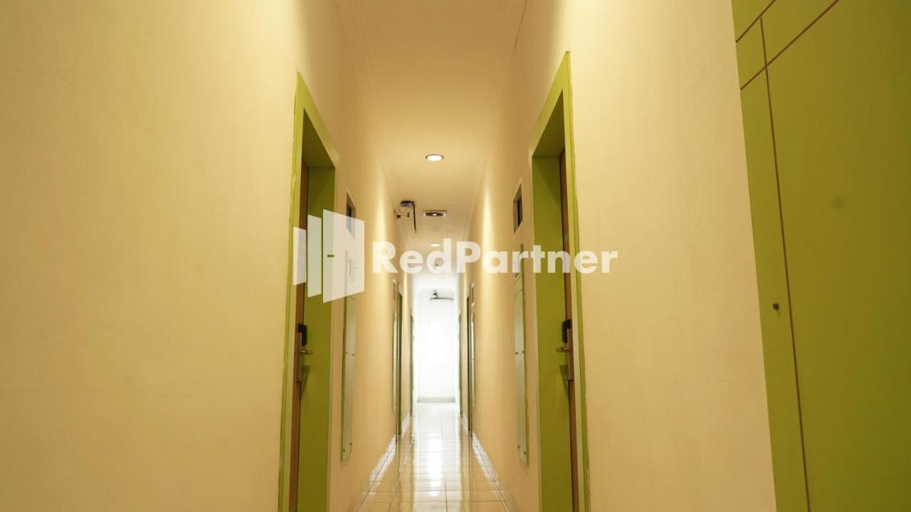 Wisma Sederhana Mitra Reddoorz Medan Luaran gambar
