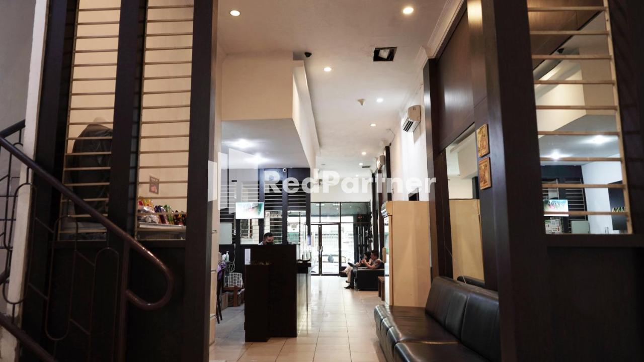 Wisma Sederhana Mitra Reddoorz Medan Luaran gambar