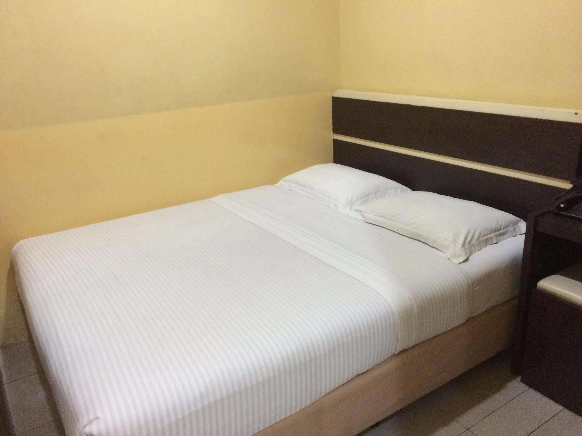 Wisma Sederhana Mitra Reddoorz Medan Luaran gambar