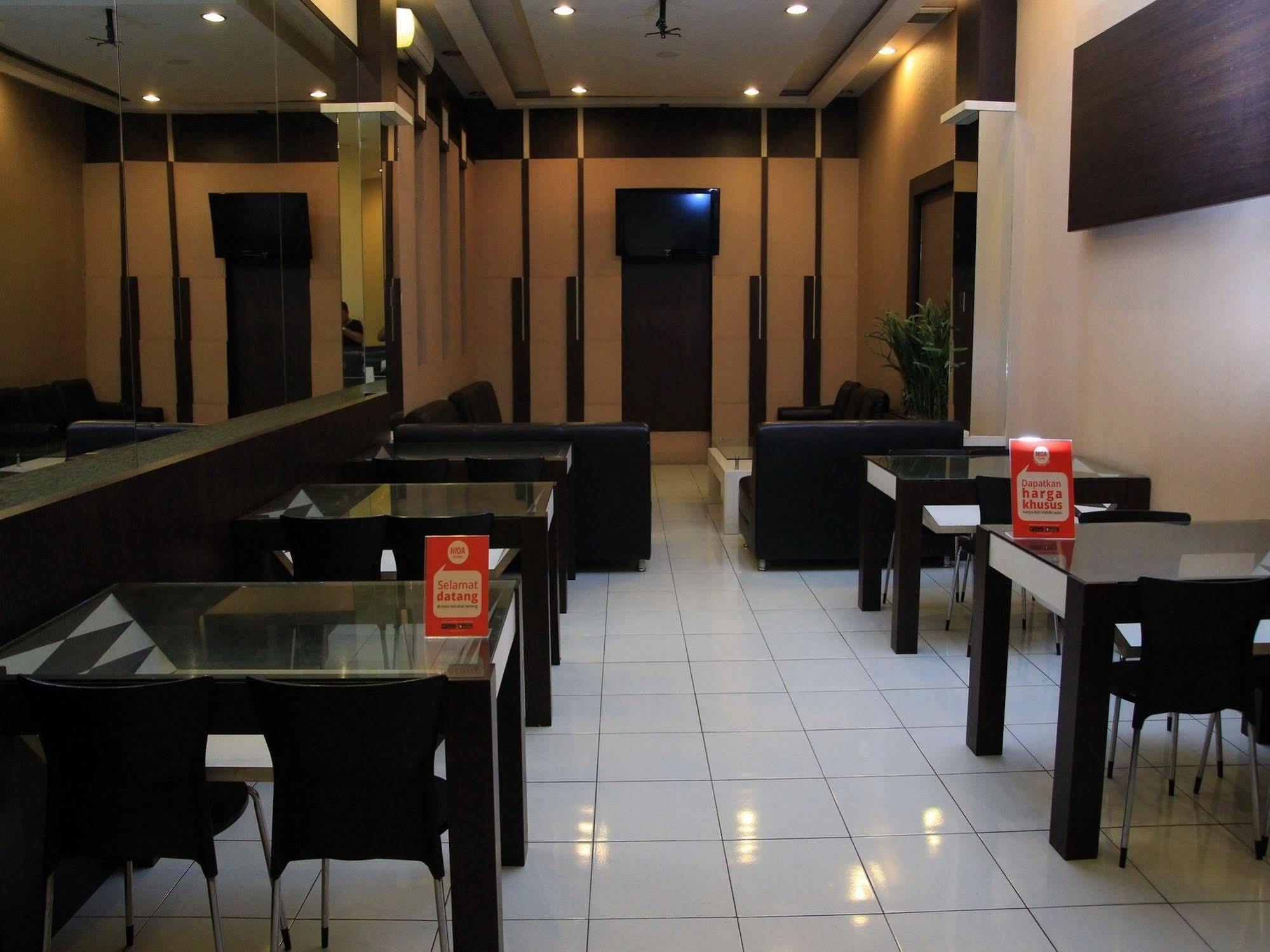 Wisma Sederhana Mitra Reddoorz Medan Luaran gambar