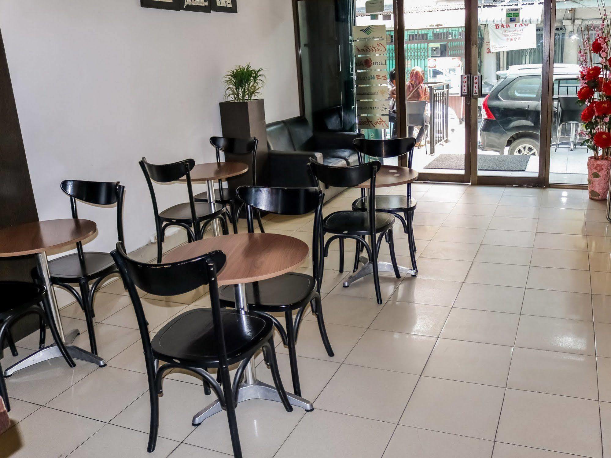 Wisma Sederhana Mitra Reddoorz Medan Luaran gambar